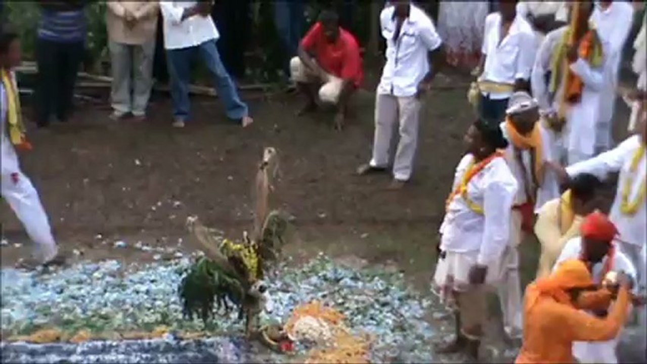 Marche sur le feu à la Ravine des cafres Saint-Pierre le 06/01/2013.