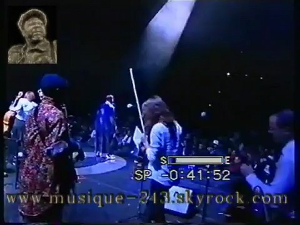 Papa Wemba - Intro Olympia de Paris - YouTube