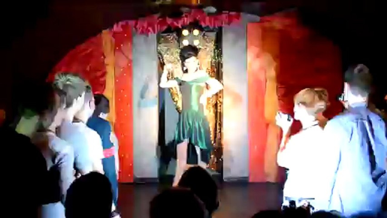 Gay - NightLife - Budapest - Drag Queen - Betty Blue - Hungarian Dance Yodel