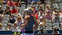 Sidney - Wozniacki vence a Urszula Radwanska (6-1 6-2)