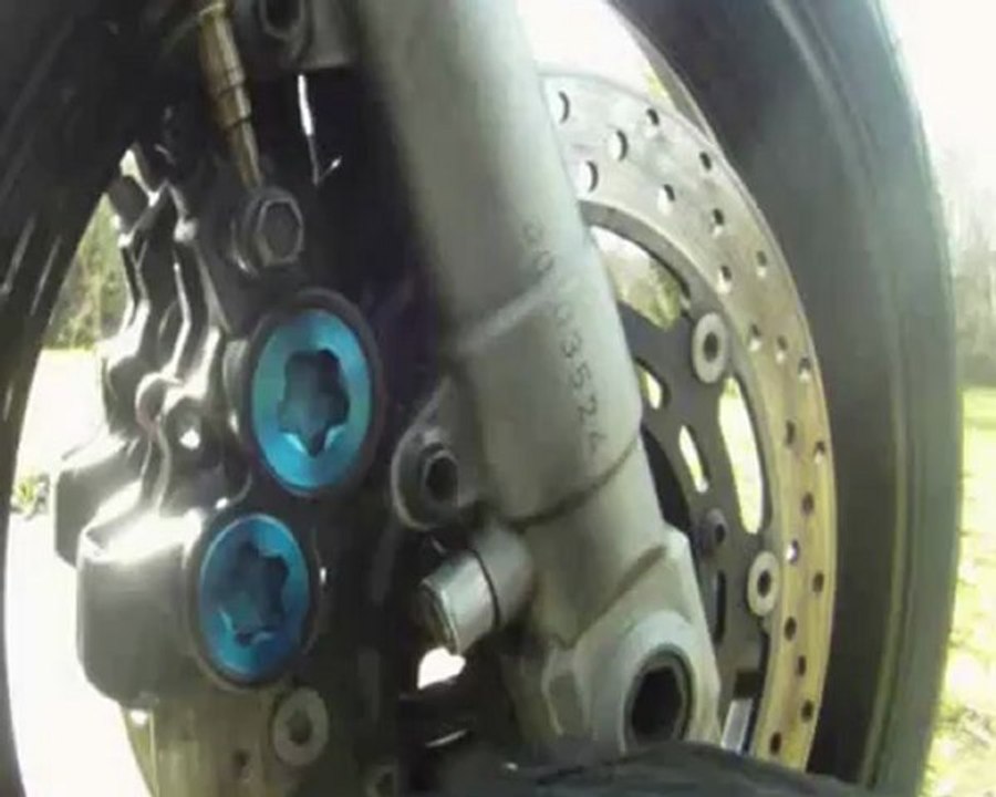 changer plaquettes Fazer + nettoyage des pistons.