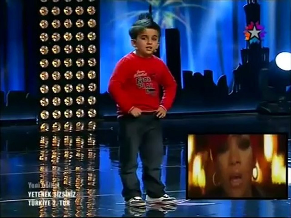 Küçük Yusuf'un 'Acun Bey' deyişi salonu yıktı