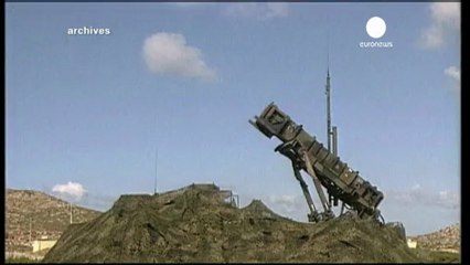 Turkey prepares missiles for Syrian border