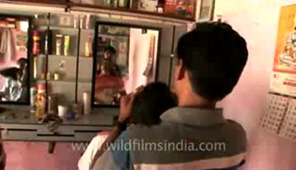 Amish shah getting shaved -1.flv