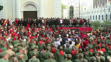 Maduro ganha força como líder venezuelano