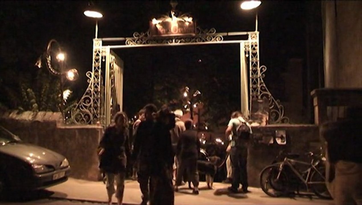 Arts de la Rue - En passant par les cours - Collectifs d'artistes à Chalon dans la Rue