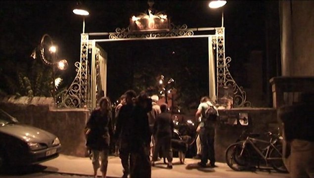 Arts de la Rue - En passant par les cours - Collectifs d'artistes à Chalon dans la Rue