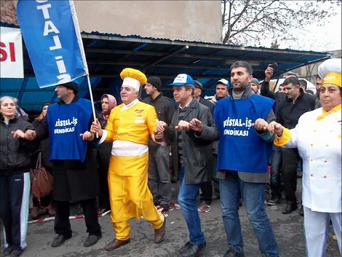 Topkapı Şişe-Cam'ın acı uygulamasına, kristal-İş emekçilerine ise Lokmacı Baba'dan eyleme tatlı destek Slayt 3