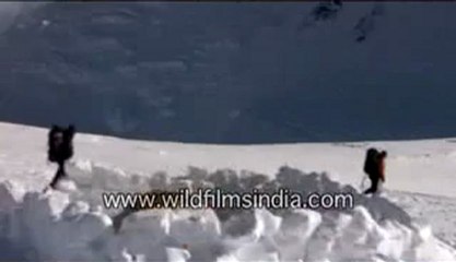 Camping on the white snow-alaska-MPEG-4 800Kbps.flv