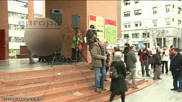 Acto dividido contra los desahucios en Barakaldo