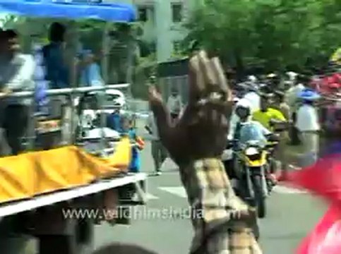 Delhi-olympic torch relay-mdv-376-2.flv