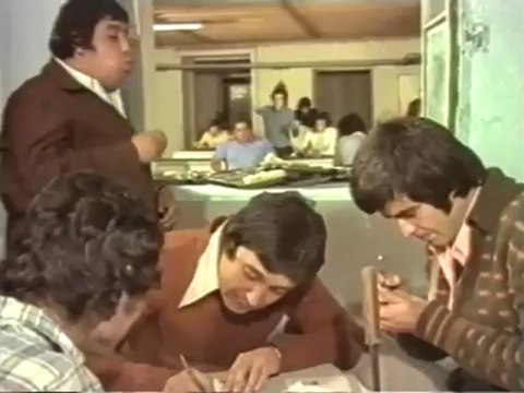 Hababam Sınıfı Sınıfta Kaldı - Kemal Sunal, Şener Şen _2 OyunBiti.Com