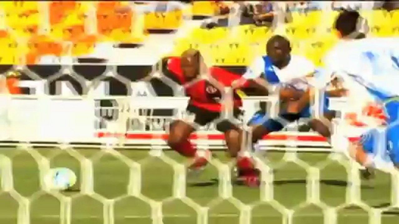 Top3: Jesus Molina in Horst-Hrubesch-Manier