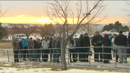 Autor do massacre do Colorado se apresenta à Justiça