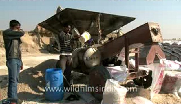Rann-of-kutch-hdv-tape-12-filling water-1.flv
