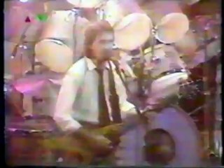 Seru Giran - Tema de Celeste en vivo (ATV)