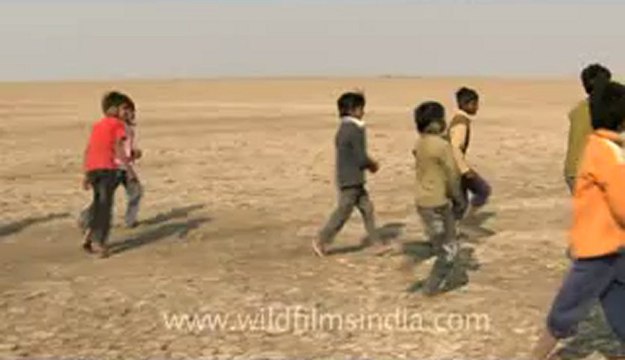 Rann-of-kutch-hdv-tape-4-children playing-1.flv