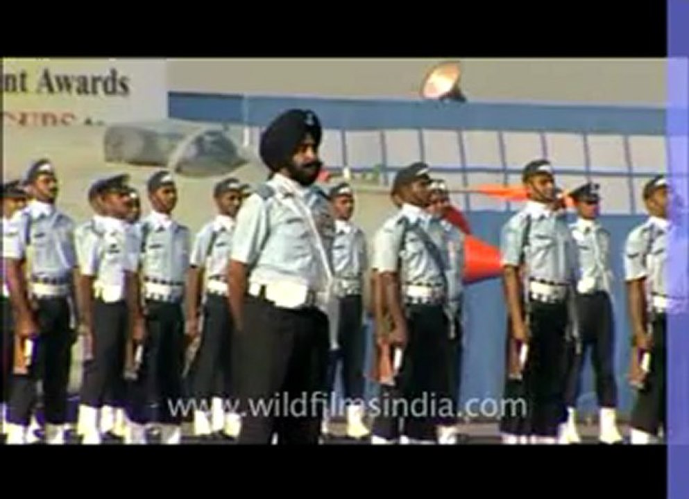 delhi-airforce-10.flv