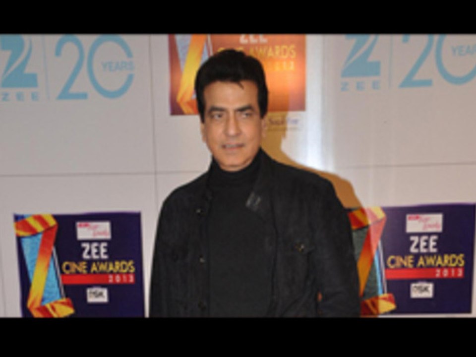 Jitendra @ Zee Cine Awards 2013