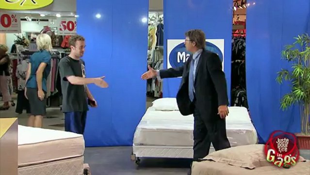 Drôle de vendeur de matelas vibrant ***