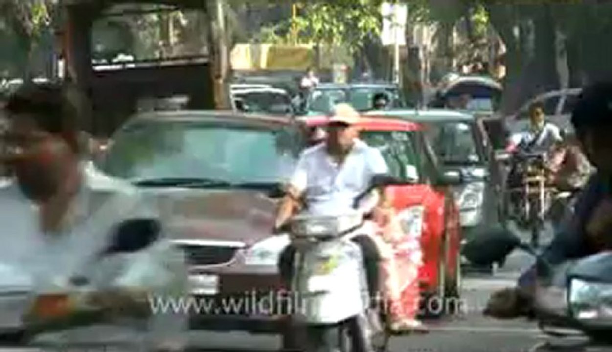 traffic in pune-6.flv