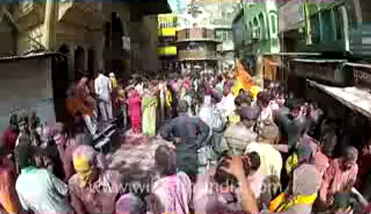 varanasi-vrindaban-15.flv