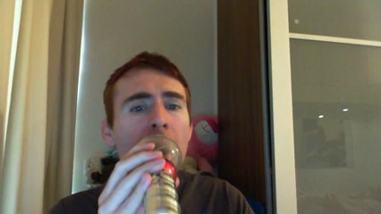 Wiwi égratigne "hand in hand" de Dire Straits