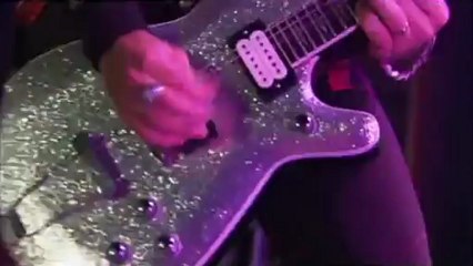 Alice Cooper - Dirty Diamonds (Live at Montreux 2005)