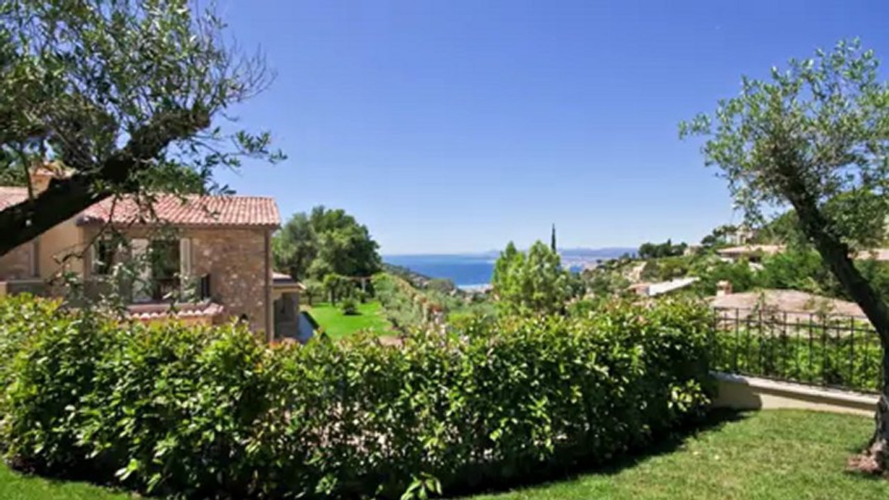Villa provençale à vendre Villefranche sur mer - vue mer sur 2700m2 avec piscine
