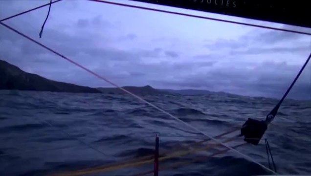 Jean Le Cam franchit le cap Horn