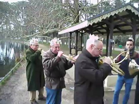 Sonnerie au Roi par le Cercle des Sonneurs du Bois de Boulogne