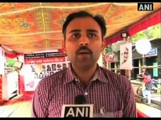 Anupam Kher urges Team Anna to call off fast.mp4