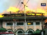 Fire engulfs Peer Dastgeer Sahib shrine in Srinagar.mp4