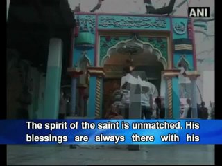 Hazrat Pir Manzoor Mausoleum attracts all faiths.mp4