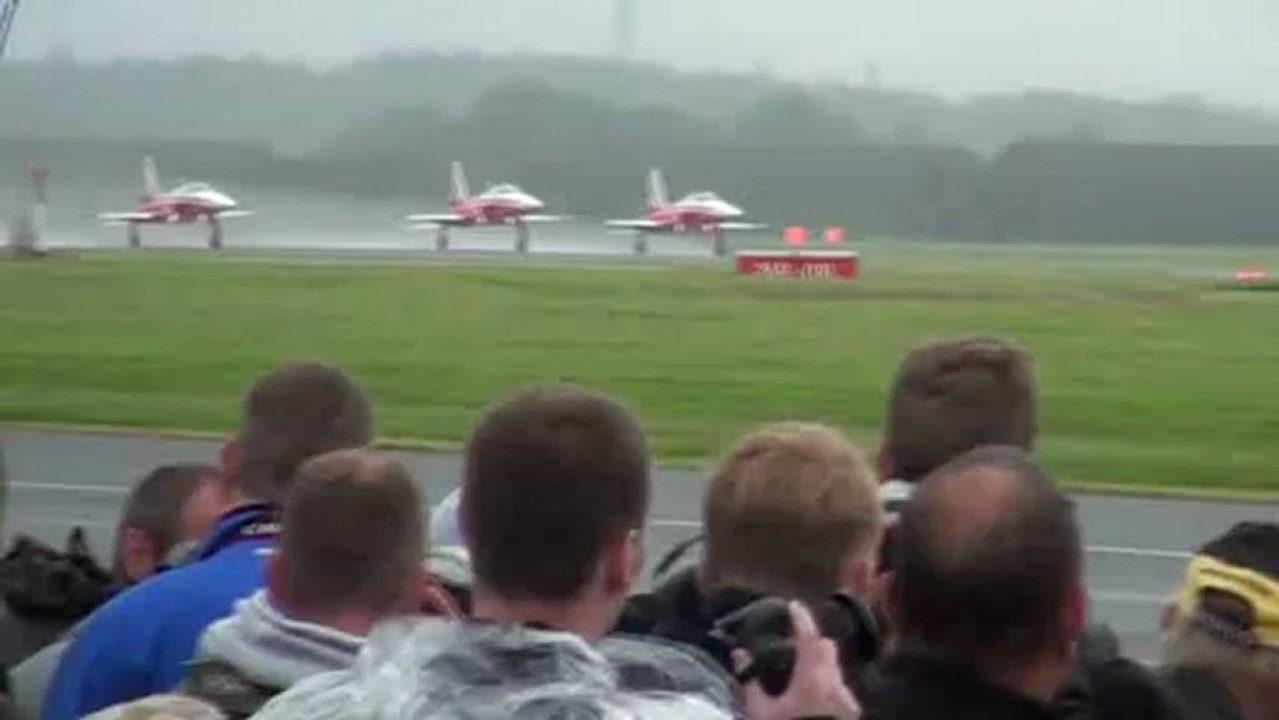 Patrouille Swiss take-off