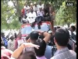 Kejriwal detained during protest march seeking action against Khurshid.mp4