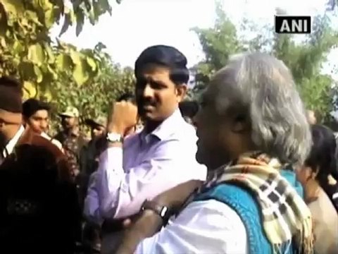 Maoist-hit villagers protest against state govt..mp4
