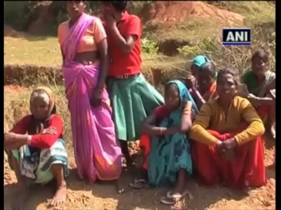 Maoists kill two villagers in J'khand.mp4