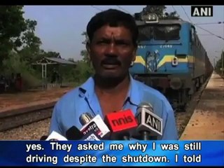 Maoists mark shutdown, blow railway track in J'khand.mp4