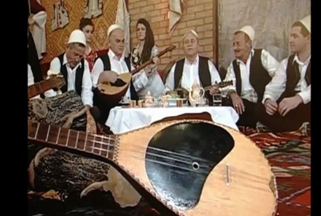 Halili dhe Isa - Njezet e kater Pashallar