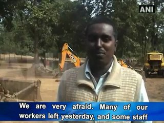 Naxals set ablaze 20 vehicles in Singhbhum.mp4