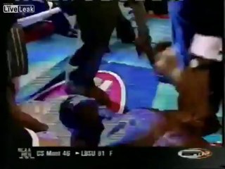 Boxeur mit K.O après décision