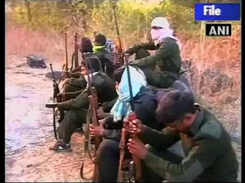 Police recover explosives in maoist infested Latehar.mp4