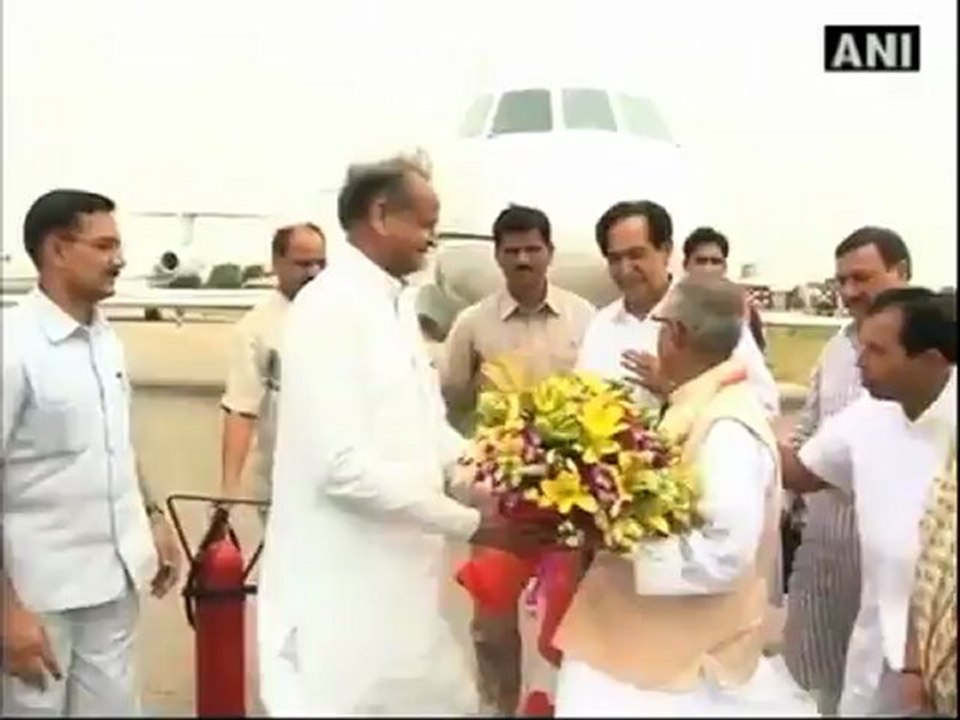 Prez poll- Gehlot assures support to Pranab.mp4