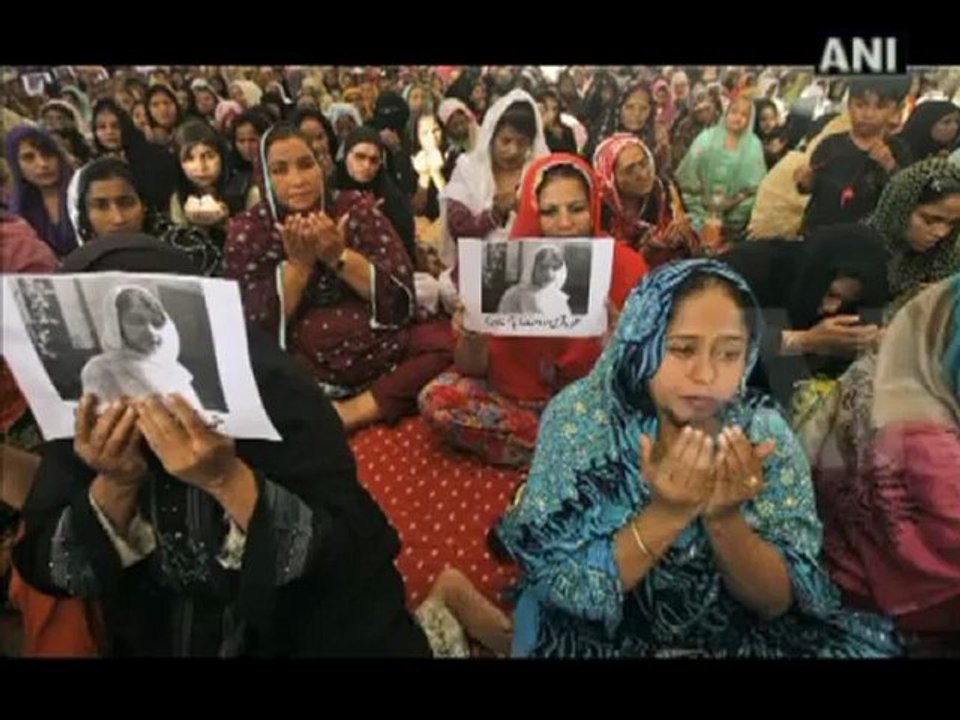 Youth across India hail Malala Yousafzai, call for Nobel Prize.mp4