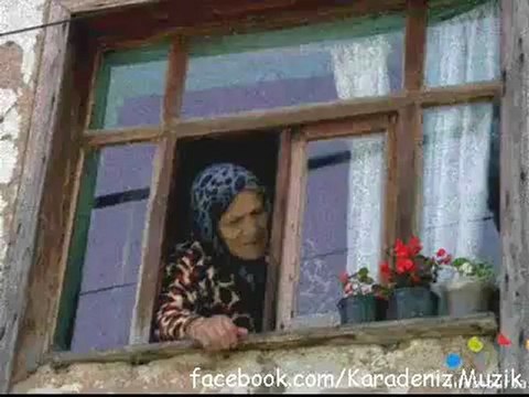 VOLKAN KONAK - PENCERESİ ÖNÜNDE