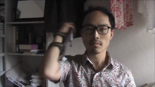 Japonais et son invention du bras iPhone