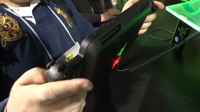 Razer Edge Gaming Tablet Hands-On - CES 2013 - Unbox Therapy Extras