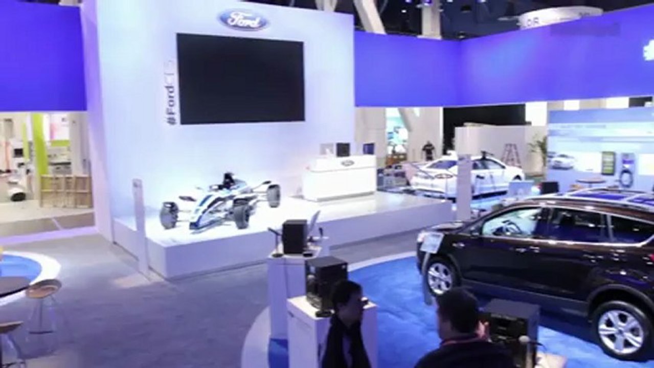 Texas Instruments Enables The Miniaturization of DLP Projectors - Phones, Tablets - CES 2013 - Hak5