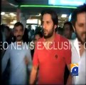 Geo Reports-Shahid Afridi attacks fan at airport- 23 Mar 2012.mp4